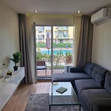 Neu 2025 Emila Romana Boutique- Modernes Luxury Living サニービーチ