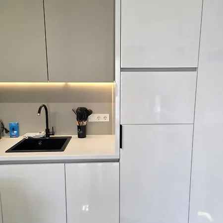 Neu 2025 Emila Romana Boutique- Modernes Luxury Living 아파트 써니비치