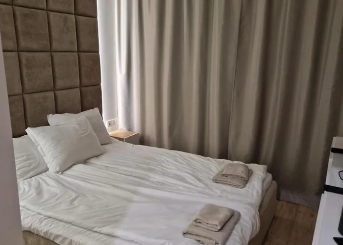 Neu 2025 Emila Romana Boutique- Modernes Luxury Living Апартамент *