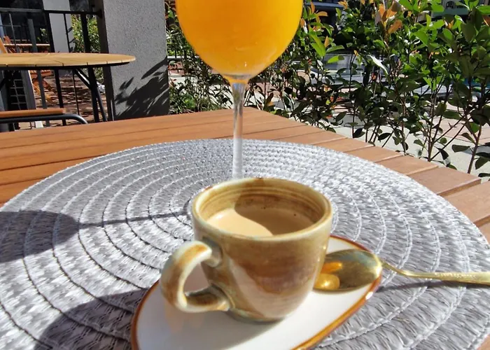 Neu 2025 Emila Romana Boutique- Modernes Luxury Living Апартамент