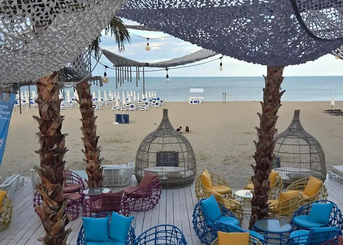 Neu 2025 Emila Romana Boutique- Modernes Luxury Living Апартамент Слънчев бряг